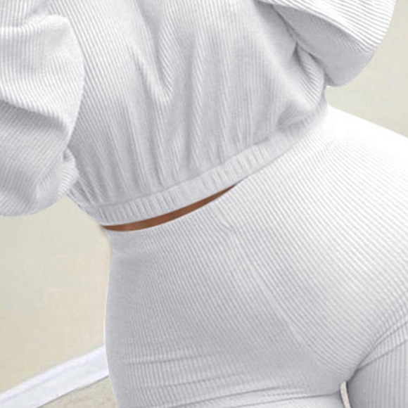 Pullover Pink Shorts Set - Picture 2 of 3